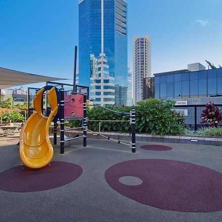 Circle On Cavill By Vaun Aparthotel โกลด์โคสต์ ภายนอก รูปภาพ