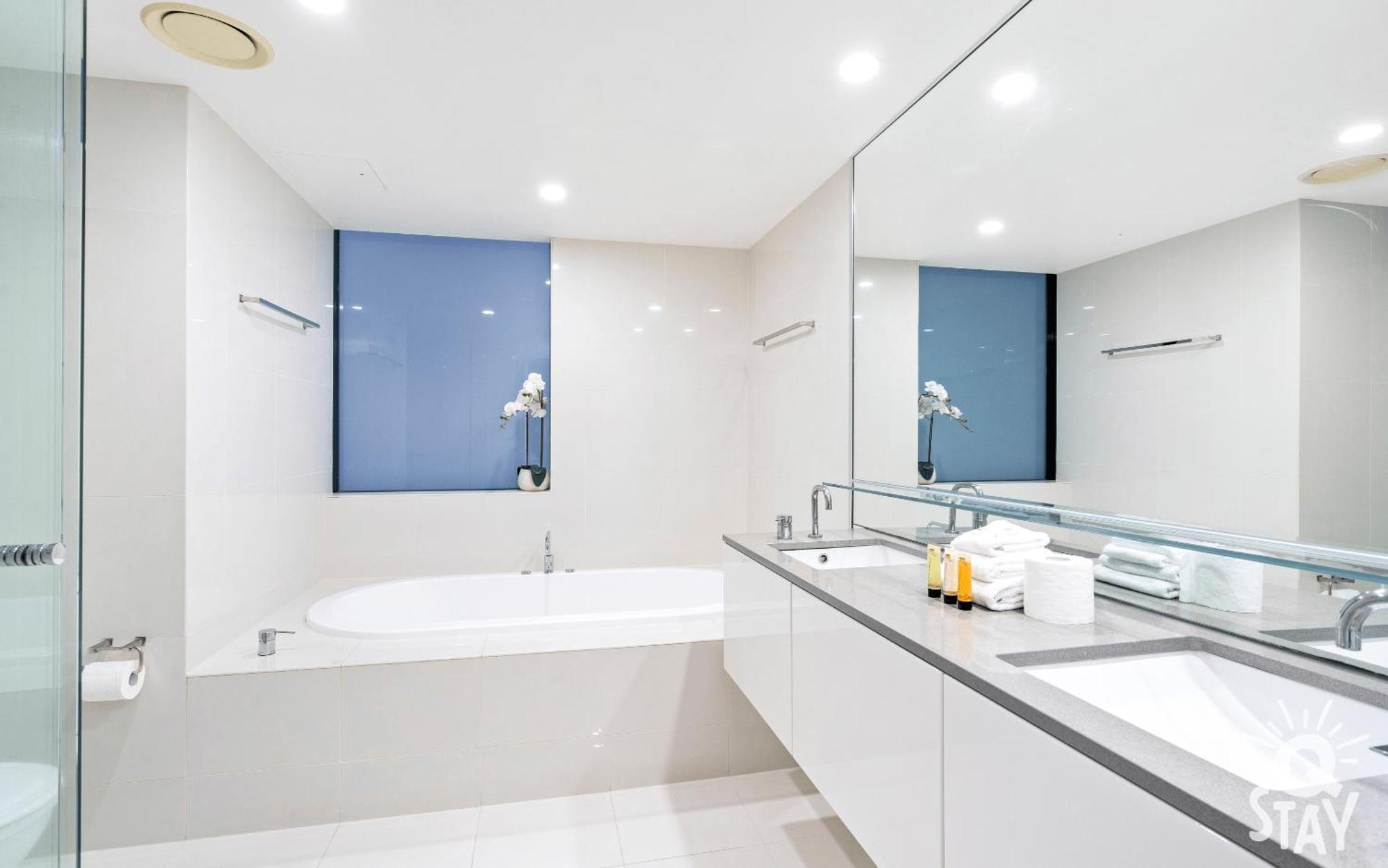 Circle On Cavill By Vaun Aparthotel โกลด์โคสต์ ภายนอก รูปภาพ