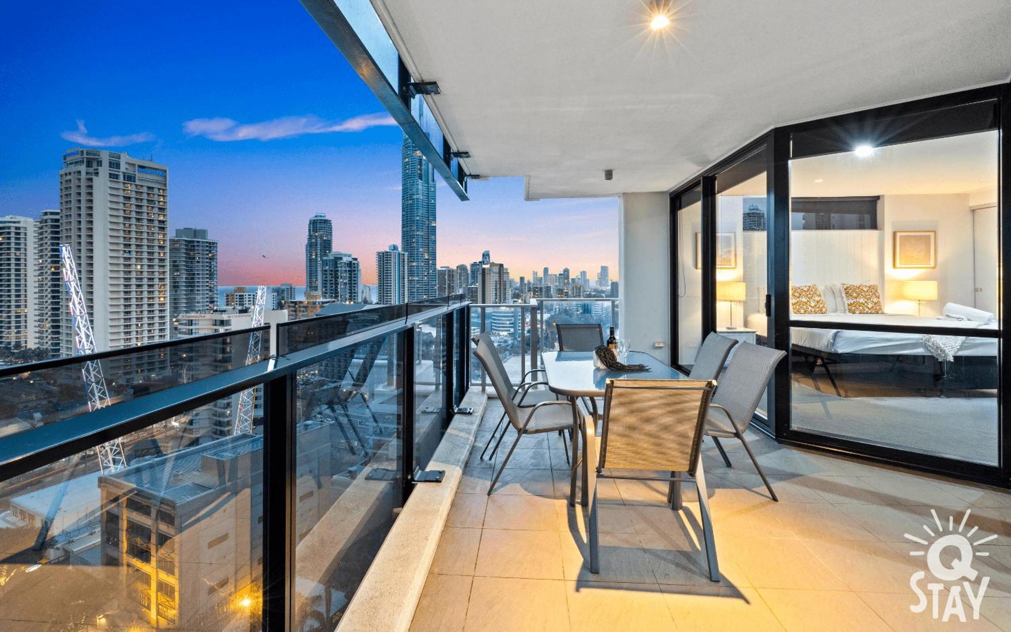 Circle On Cavill By Vaun Aparthotel โกลด์โคสต์ ภายนอก รูปภาพ