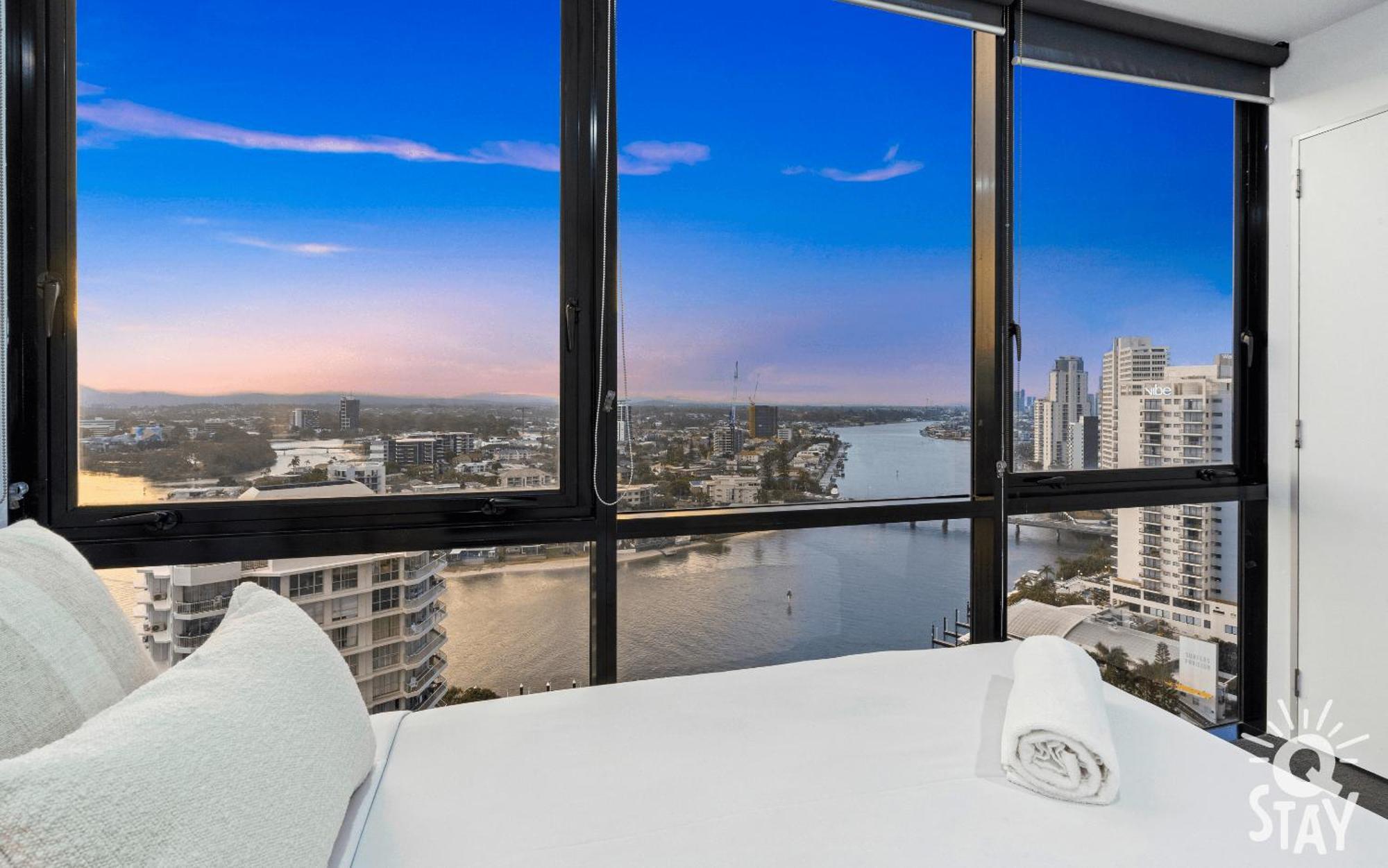 Circle On Cavill By Vaun Aparthotel โกลด์โคสต์ ภายนอก รูปภาพ