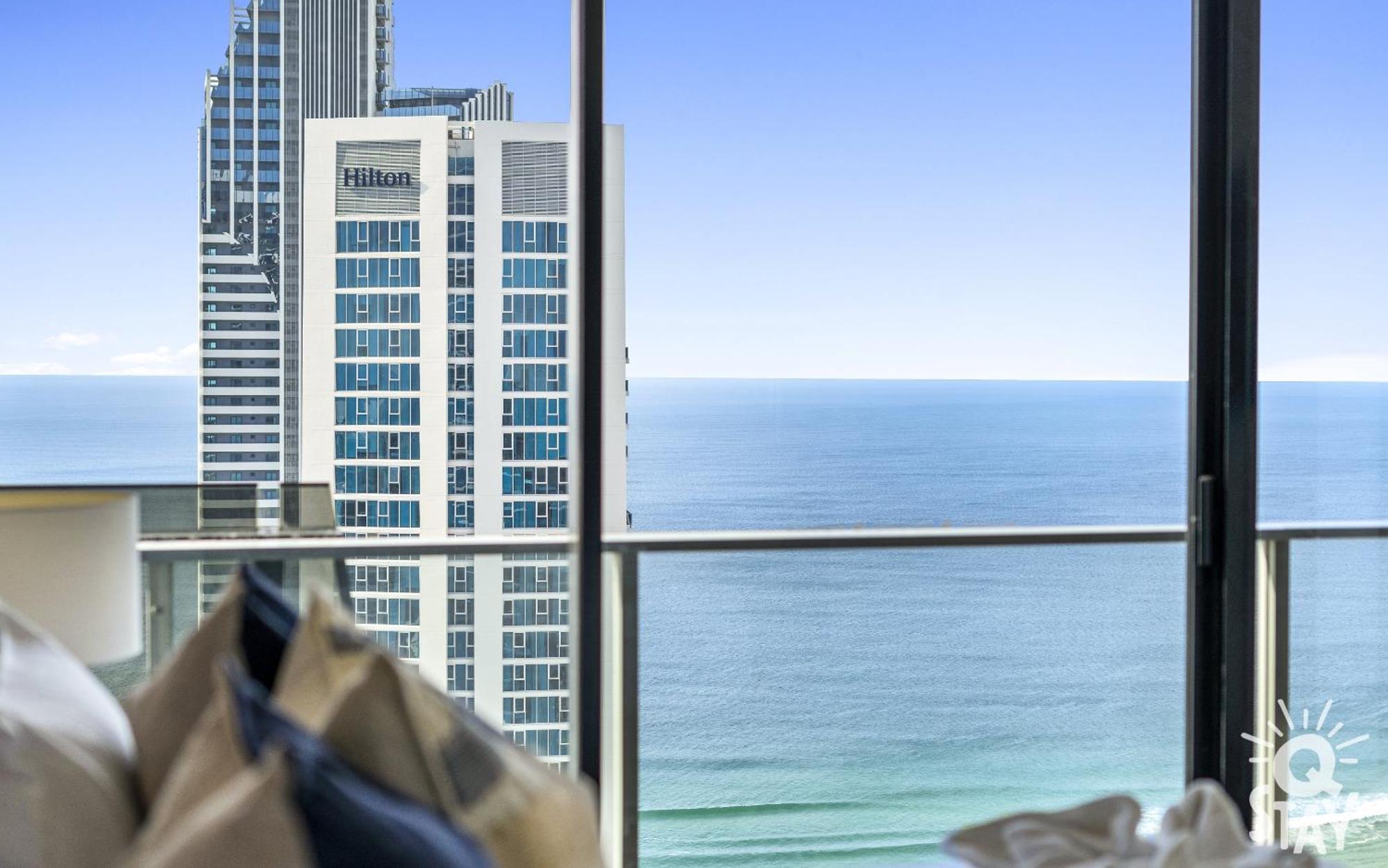 Circle On Cavill By Vaun Aparthotel โกลด์โคสต์ ภายนอก รูปภาพ