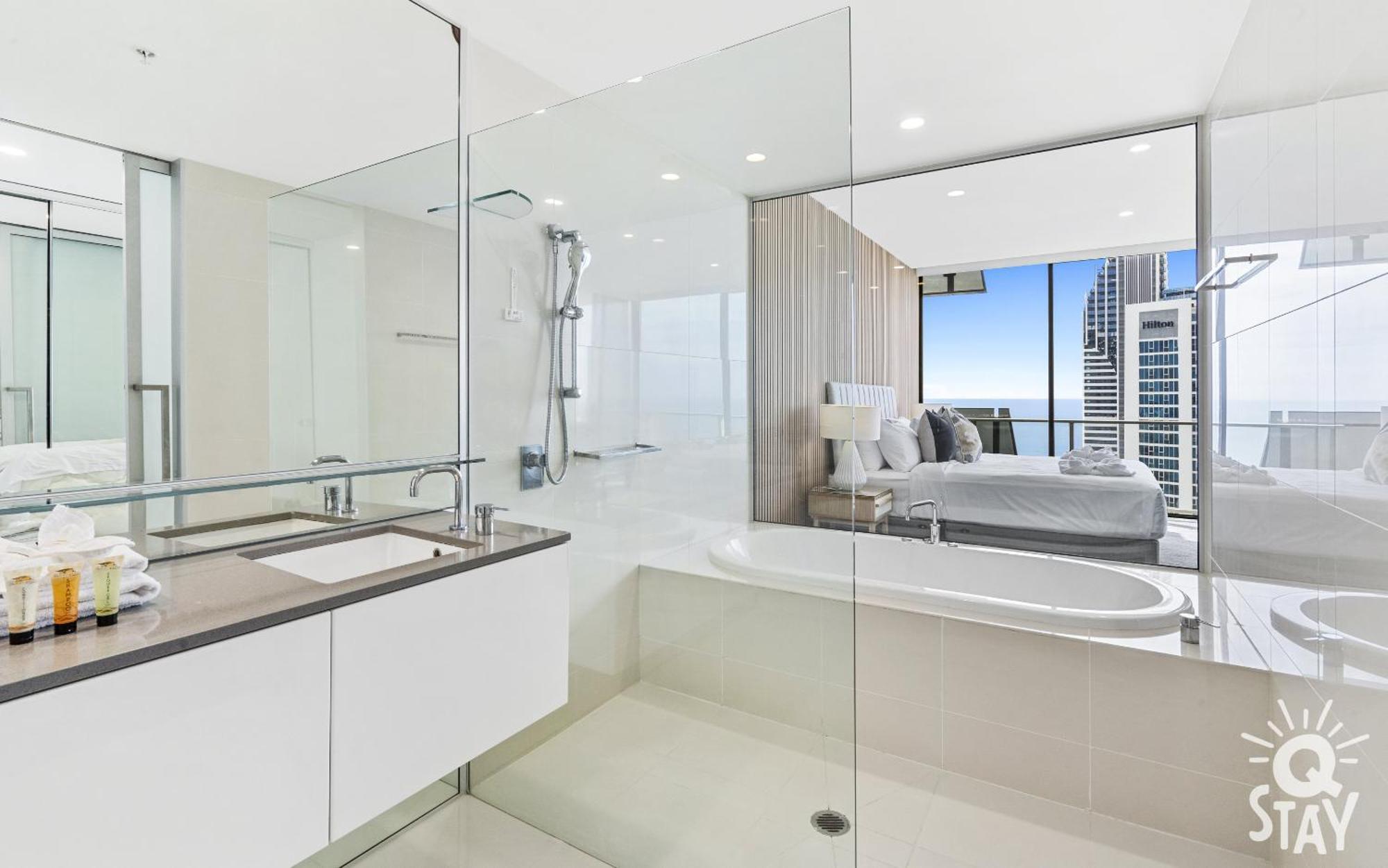 Circle On Cavill By Vaun Aparthotel โกลด์โคสต์ ภายนอก รูปภาพ